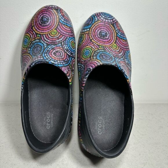 CROCS Dual Comfort Women's Size 8 Colorful Pattern Work Clogs Non-Slip Shoes - Picture 6 of 7